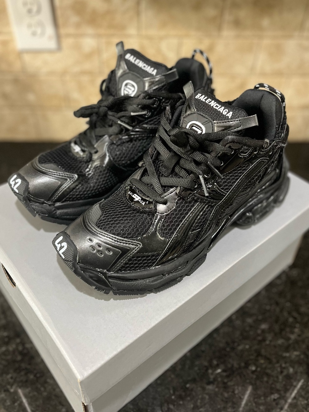 Balenciaga Runner 2.0 All Black